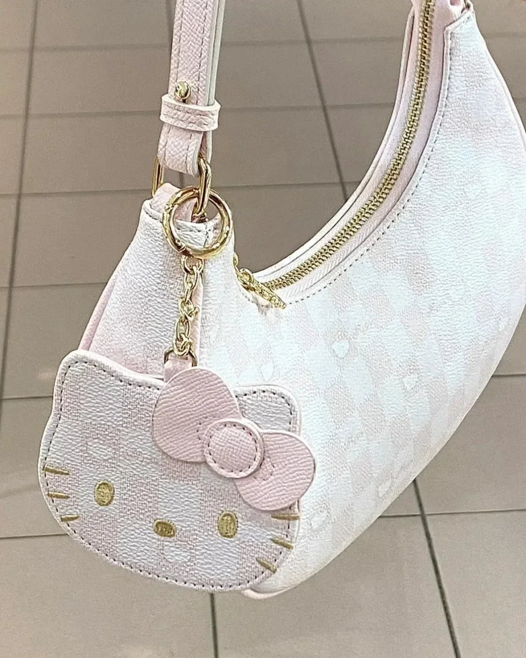 HELLO KITTY HANDBAG